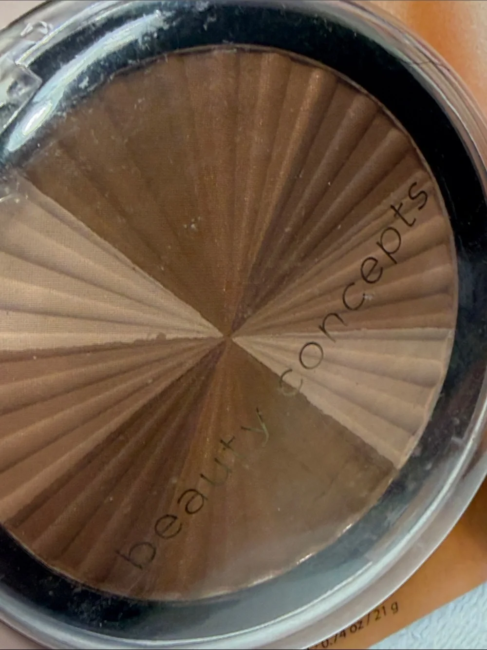 🌹5 for $25🌹 Beauty Concepts Illuminating Bronzer Wheel